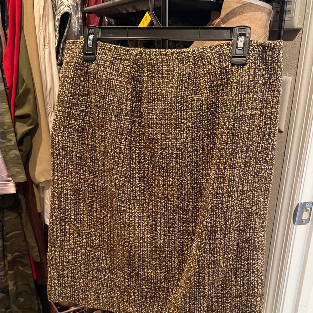 Cato Brown Tweed Pencil Skirt with Subtle Gold Threading - Picture 5 of 5